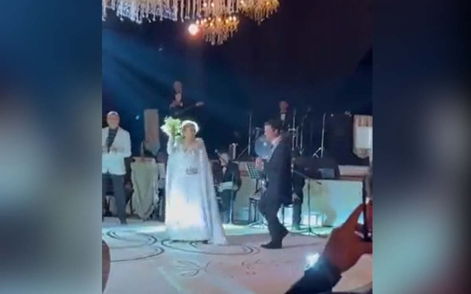 Como en sus mejores tiempos: así fue el baile nupcial de Elba Esther con su joven esposo (VIDEO)