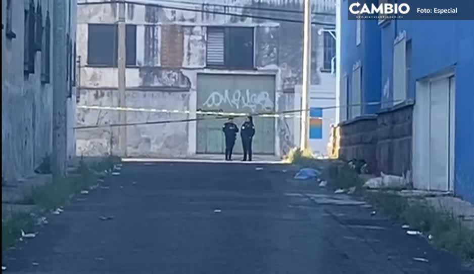Muere indigente tirado en la carretera en Los Remedios (VIDEO)