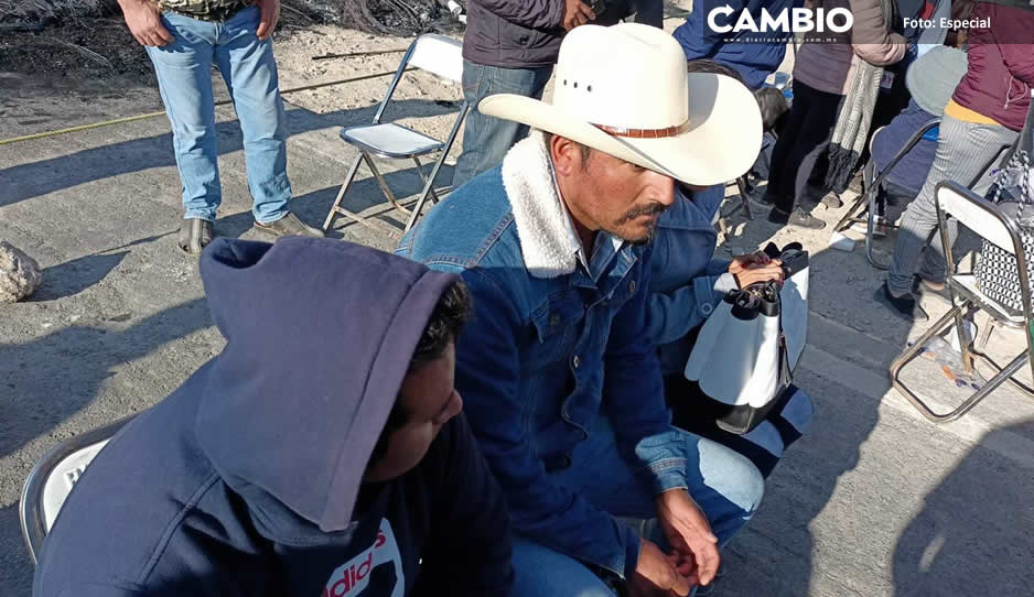 Suman más de 20 horas de bloqueo en la carretera estatal Azumbilla-Vicente Guerrero