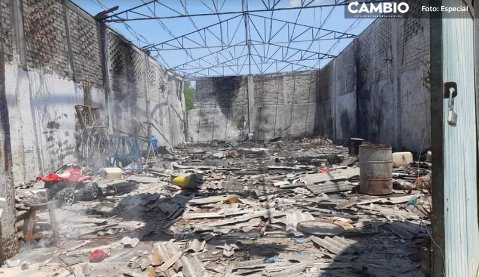 Explosión de polvorín en una bodega de cohetes deja dos lesionados y daños materiales en Ajalpan