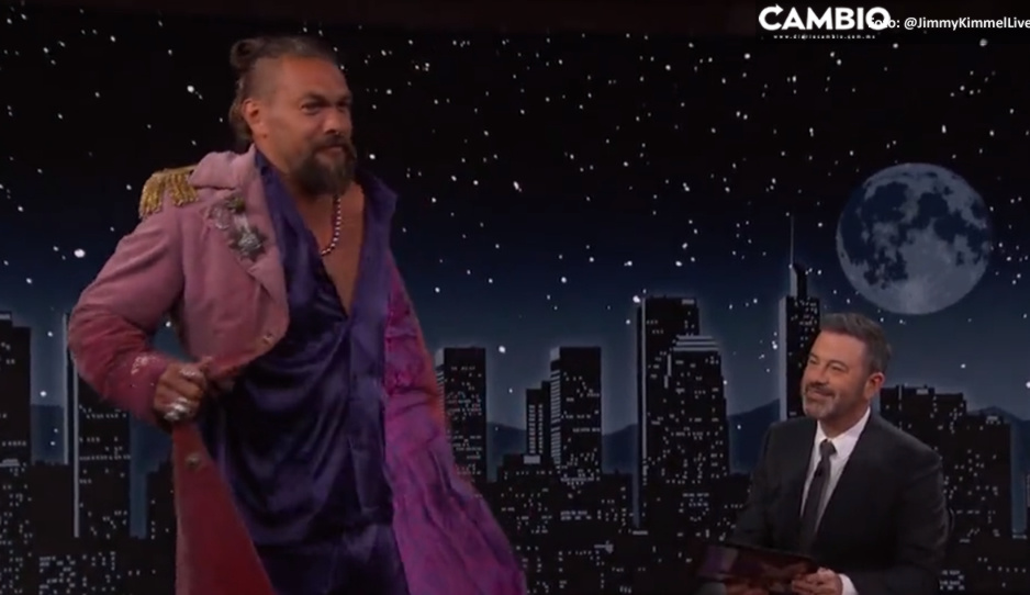 Jason Momoa pone nerviosas a todas tras quitarse la ropa en vivo (VIDEO)