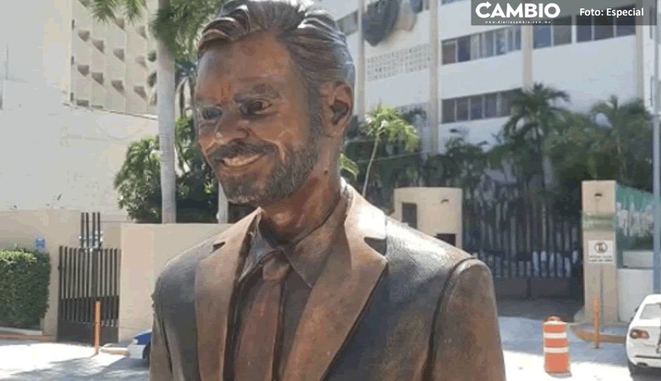 ¡Ni una semana duró! Quitan estatua de Eugenio Derbez en Acapulco