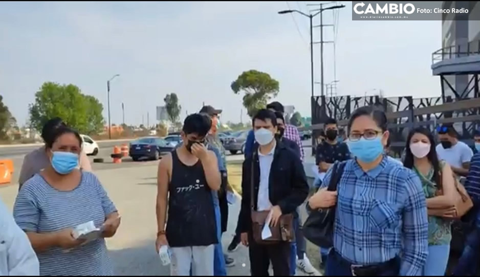 Poblanos viven un calvario para intentar recuperar sus celulares robados en la Feria (VIDEO)
