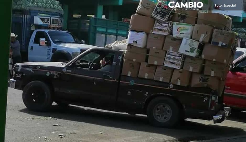 Roban camioneta estacionada en Los Reyes de Juárez