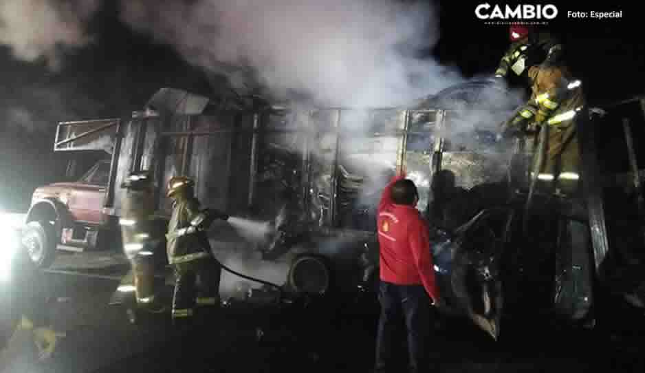 Conductor muere tras chocar e incendiar camioneta en la Puebla-Orizaba