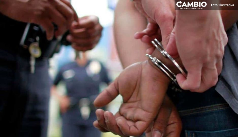 Policías detienen malhechores con arma de fuego y cartuchos en Huejotzingo