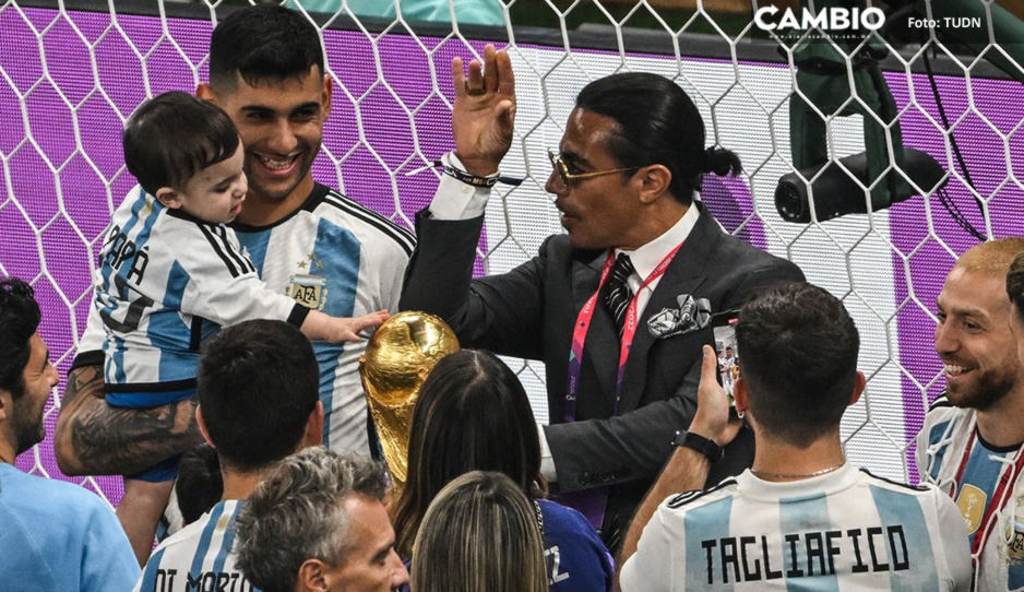 FIFA investiga a Salt Bae por colarse en la premiación del campeón mundial Argentina