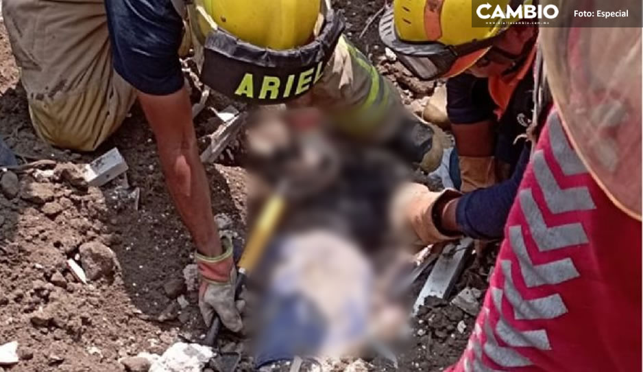 FUERTE IMAGEN: Rescatan los cuerpos de dos mujeres, tras fatal derrumbe en Cuernavaca ¡murieron abrazadas!
