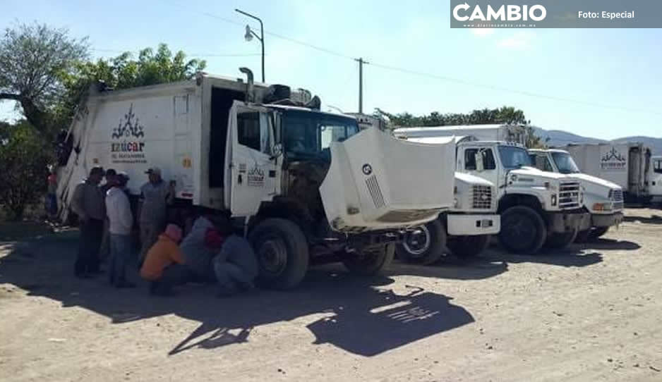 Con lujo de violencia roban camión de basura en Izúcar de Matamoros
