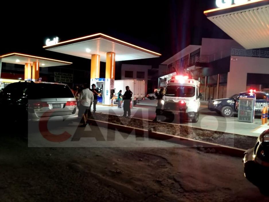Encañonan y le roban Tiguan a mujer en la gasolinera Gulf de Bulevar Atlixco