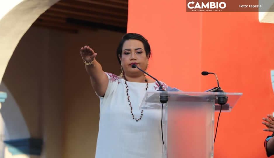 Irene Olea toma protesta y se convierte en la primer alcaldesa de Izúcar de Matamoros