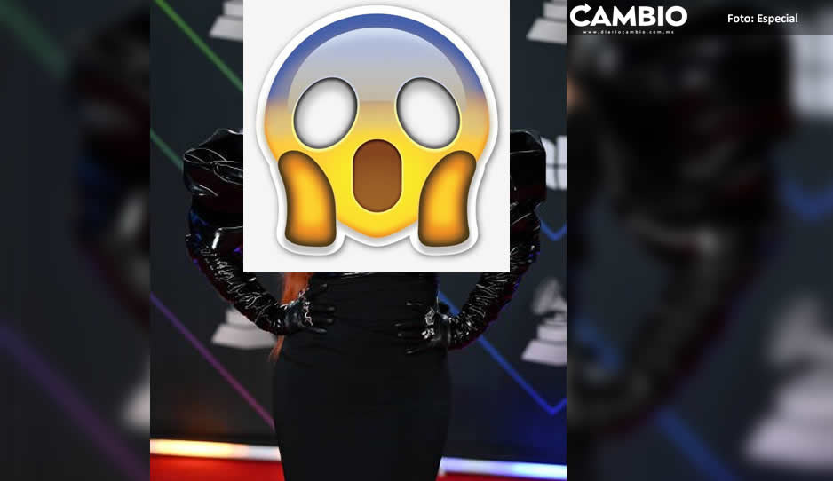 ¡Pelirroja! Christina Aguilera se roba la alfombra de los Grammy Latinos