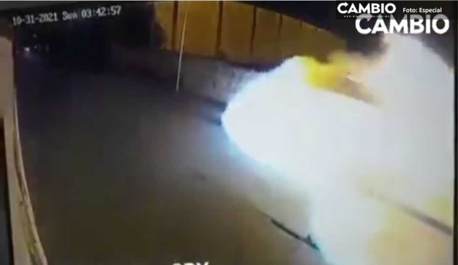 Captan en VIDEO momento en que ola de fuego arrasa con Xochimehuacan tras explosión