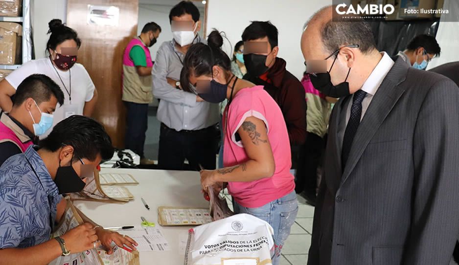 VIDEO: A ocho votos de finalizar conteo en el Distrito 9, consejera sufre ataque de nervios