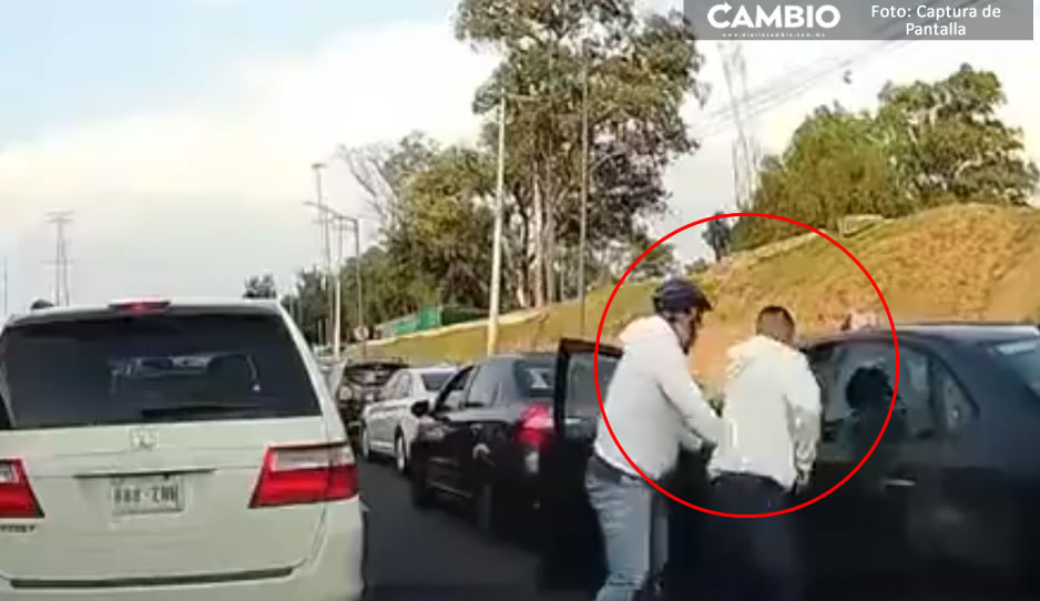 Captan en VIDEO intento de asalto a automovilista en CDMX