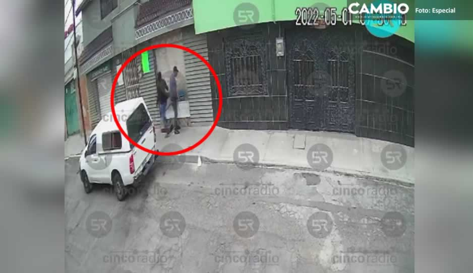 VIDEO: Asaltan dueña de panadería y le roban su camioneta en la Adolfo López Mateos