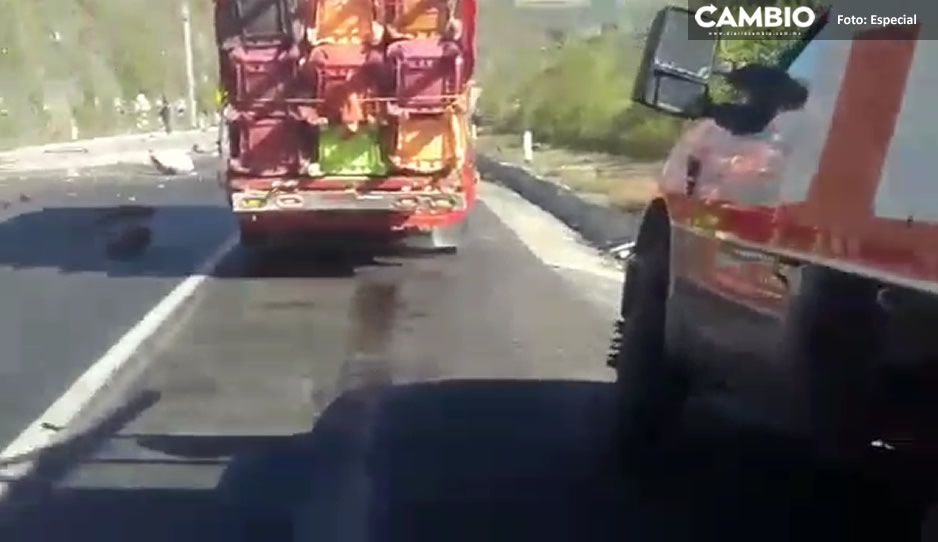 Tractocamiones volcaron sobre la autopista Puebla-Córdoba provocando tráfico intenso