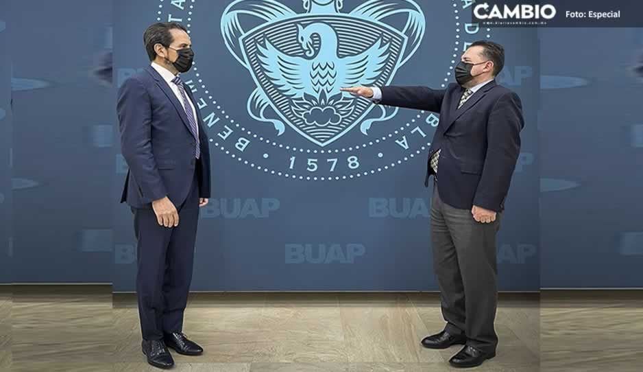 Nombra Esparza a José Carlos Bernal como nuevo secretario general de la BUAP
