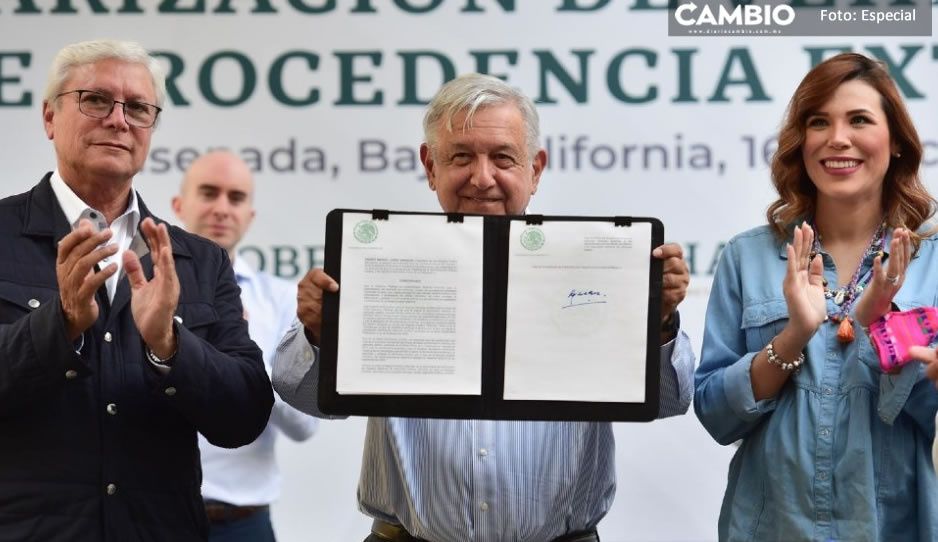 AMLO ya firmó el acuerdo para la legalización de autos chocolate para estados del norte de México