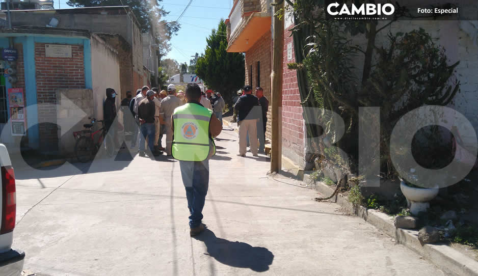 Fuerte olor a gas causa pánico entre vecinos de Texmelucan