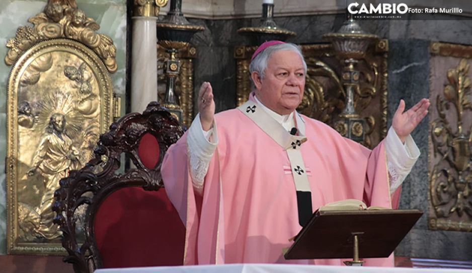 Arzobispo de Puebla reconoce labor del personal de salud en la lucha vs el COVID