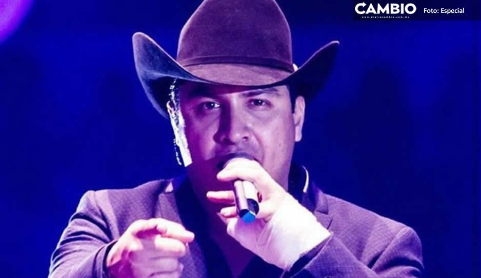 Caos en el Palenque de Tehuacán para ver a Julión Álvarez; fans se formaron por horas para verlo