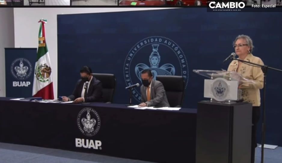 Guadalupe Grajales evade cuestionamiento durante sesión del Consejo Universitario BUAP