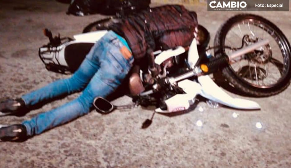 Acribillan a motociclista en El Verde; derrapa antes de morir