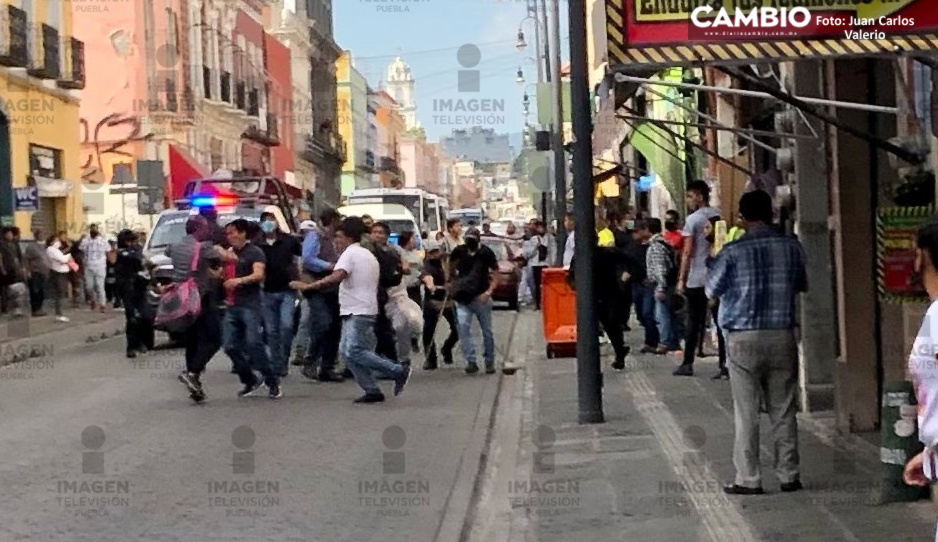 Guerra entre ambulantes y policías municipales no se detiene: otra vez se agarraron en el Centro