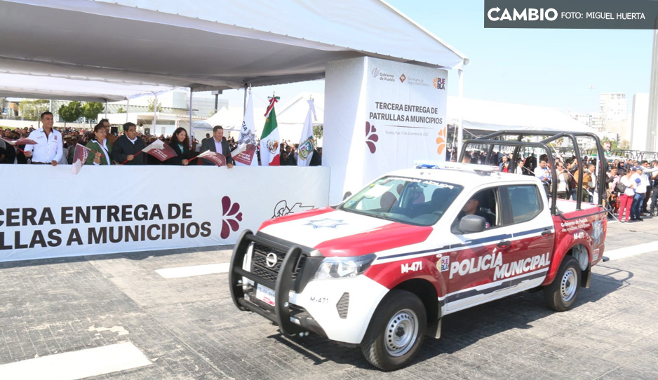 Miguel Barbosa realizó la entrega de 200 patrullas para 111 municipios