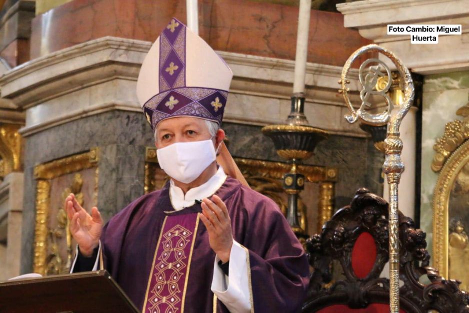 Lamenta Arzobispo caos en aplicación de vacunas AntiCovid para abuelitos