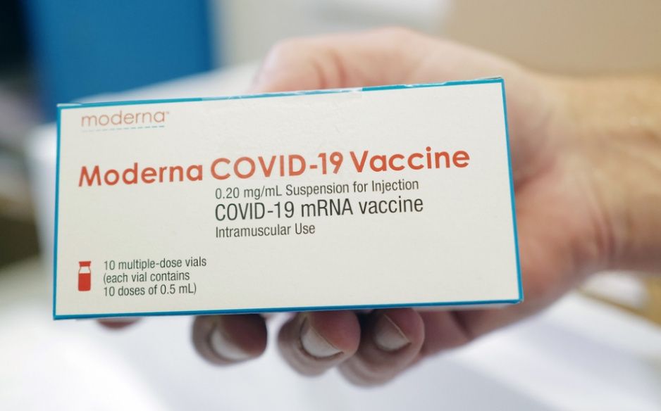 Vacuna Moderna contra el COVID protegerá de nuevas cepas