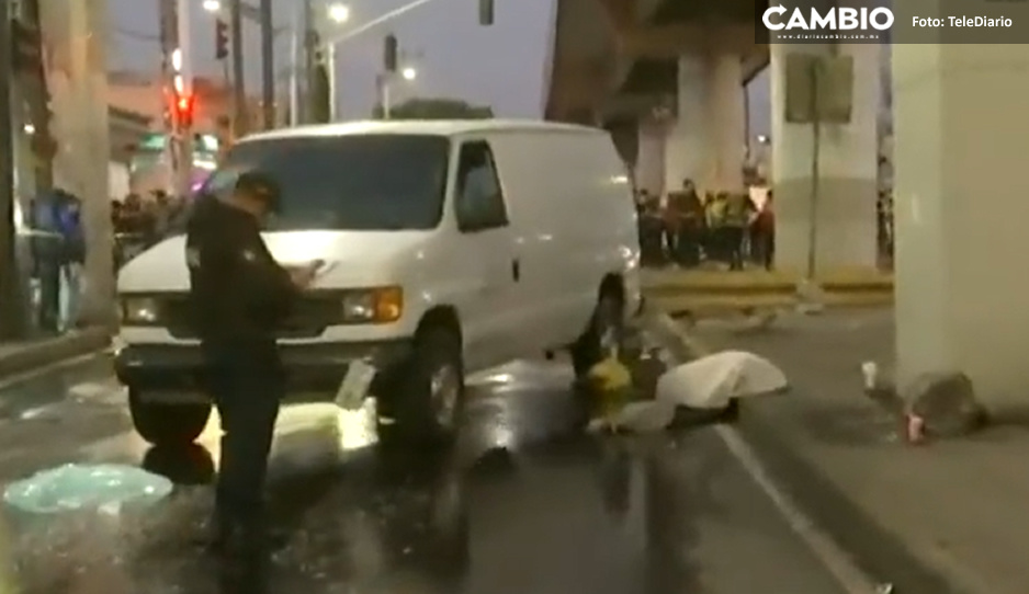 FUERTES IMÁGENES: Briago de Iztapalapa se sube a la banqueta y atropella a peatones; una mujer murió