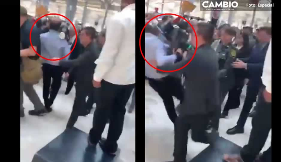 VIDEO: Epigmenio Ibarra se cae en plena inauguración del AIFA y AMLO lo abraza