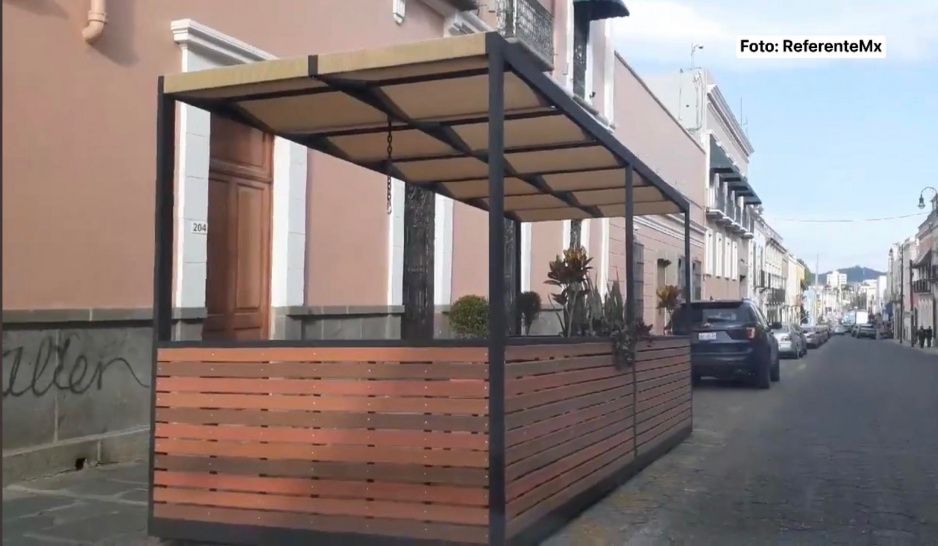 Ladrones se burlan de Claudia: roban columpios de parklets instalados por el Ayuntamiento (VIDEO)