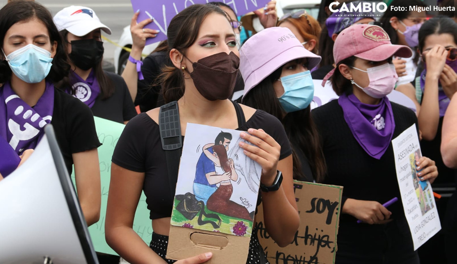 Debanhi no se cayó: feministas gritan afuera del C5 (FOTOS y VIDEO)