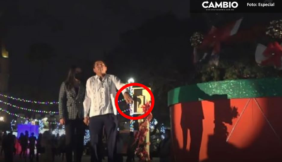 VIDEO: Así se electrocuta alcalde de Matamoros al prender arbolito