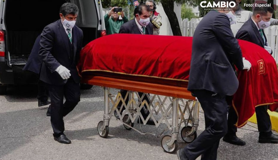 VIDEO: Sólo amigos y familiares velan cuerpo del ex presidente Luis Echeverría en CDMX