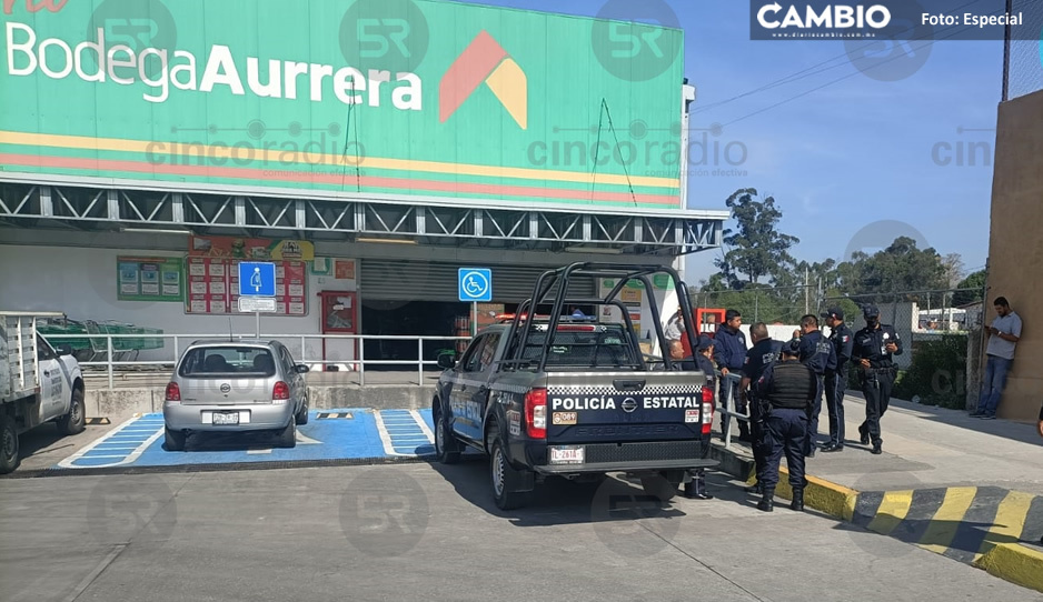 Amarran a trabajadores durante violento asalto a Aurrerá de la Puebla-Tlaxcala