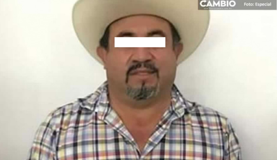 Edil de Acatlán solicita licencia de 90 días tras haber sido detenido