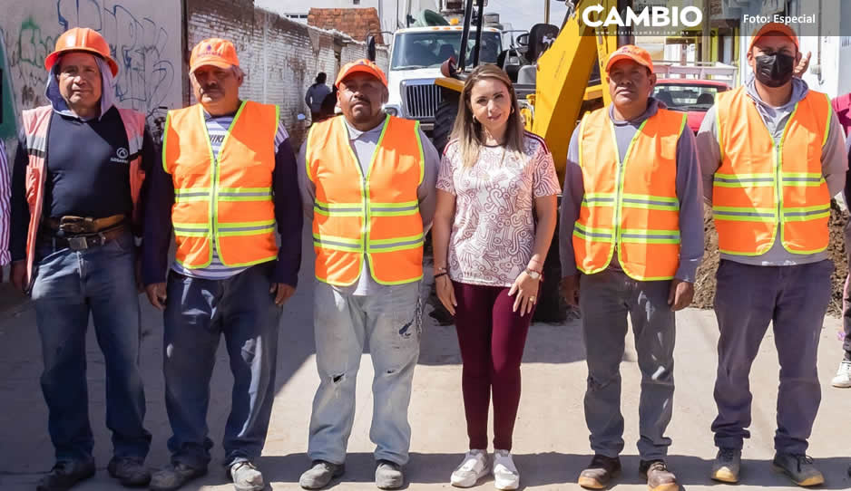 Paola Angon visita Momoxpan y Cocoyotla para acercar servicios y obras