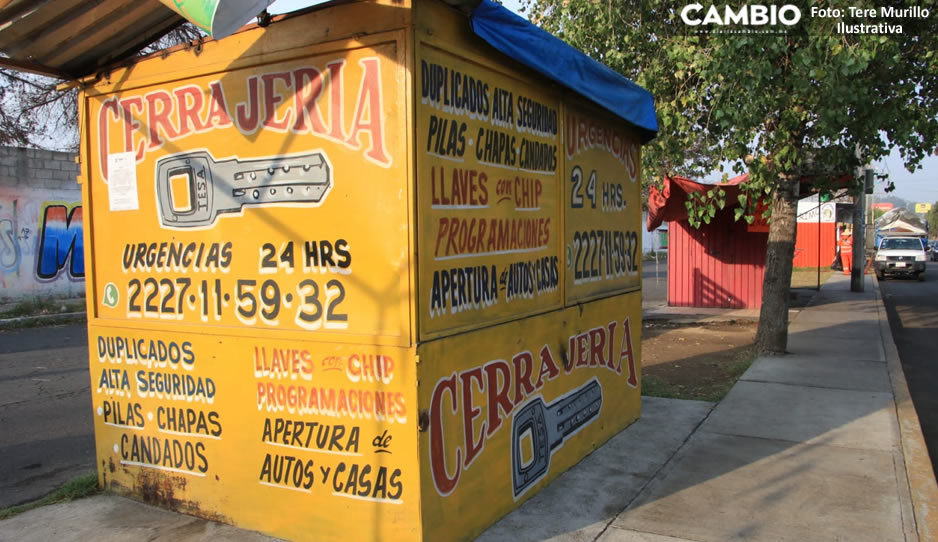 Regresan ambulantes a casetas en calles aledañas al Centro Histórico