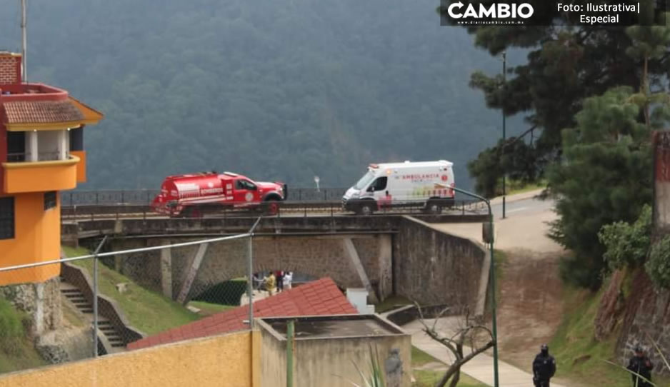 Estudiante se lanza al vacío en barranca de Zacatlán