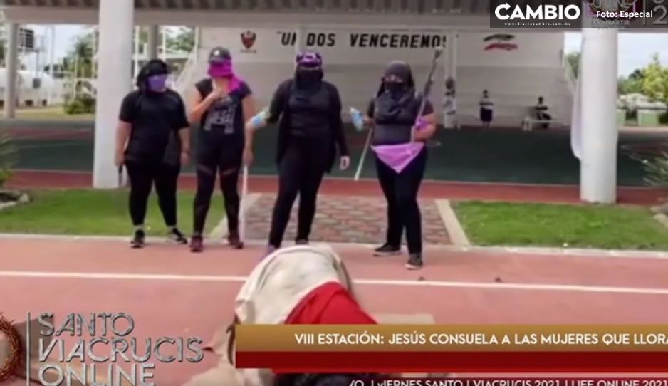 ¡Ni siquiera ellas se dignifican! Mujeres encapuchadas critican a feministas en viacrucis