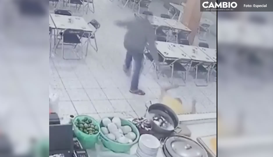 FUERTE VIDEO: Cámaras de seguridad capta la ejecución de un hombre en una taquería