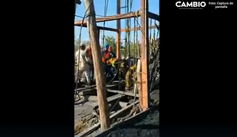 Ingresa buzo de la Sedena al pozo donde están 10 mineros atrapados en Coahuila (VIDEO)