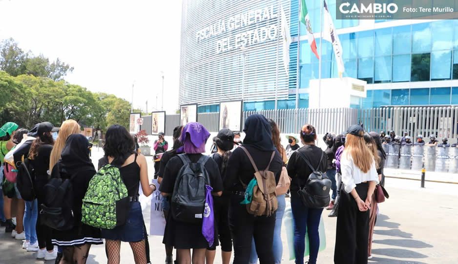 Feministas cierran la 31 poniente frente a la FGE, exigen despenalizar el aborto (FOTOS y VIDEO)