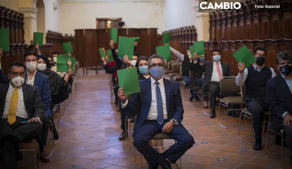 Universitarios BUAP que estén a punto de graduarse volverán a clases presenciales (VIDEO)