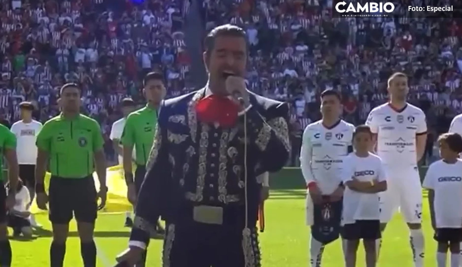 VIDEO: Abuchean a Pablo Montero por error garrafal al entonar el Himno Nacional previo al Chivas vs Atlas