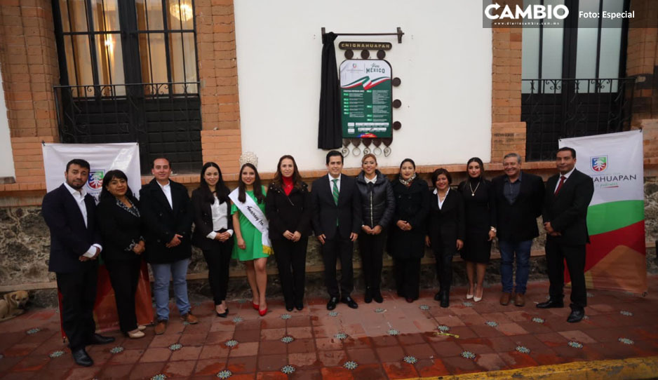 Lorenzo Rivera, encabeza colocación de bando solemne y anuncia festejos patrios